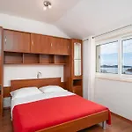 Apartman Luki *